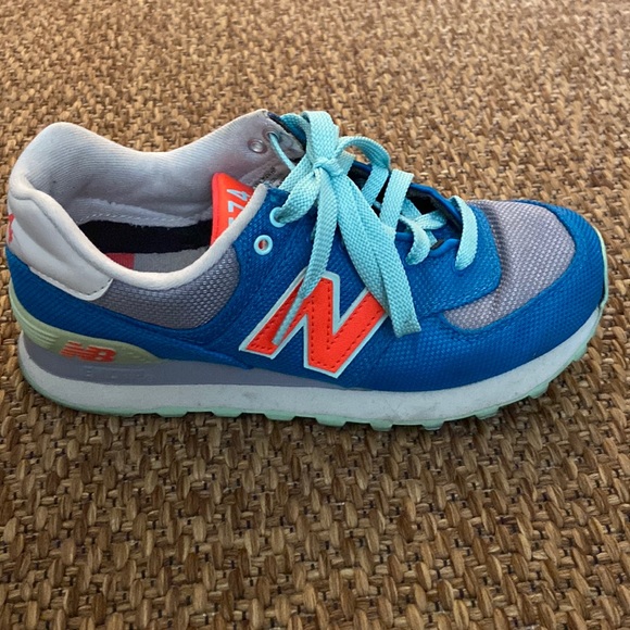 New Balance 574 - Picture 1 of 3